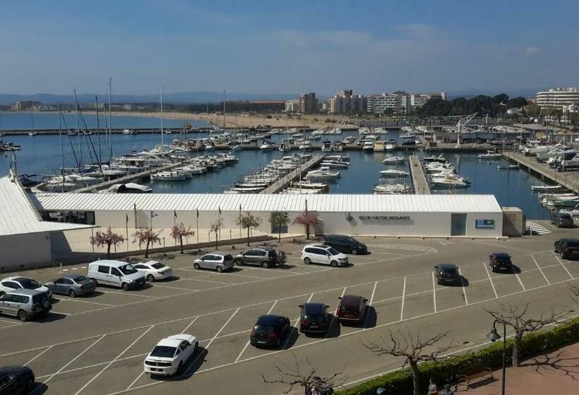 فندق Hostal Santa Clara