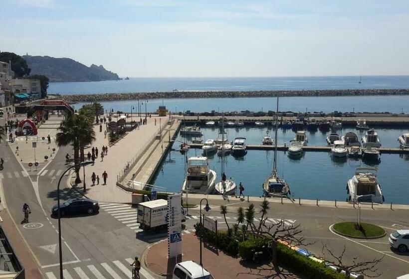 فندق Hostal Santa Clara