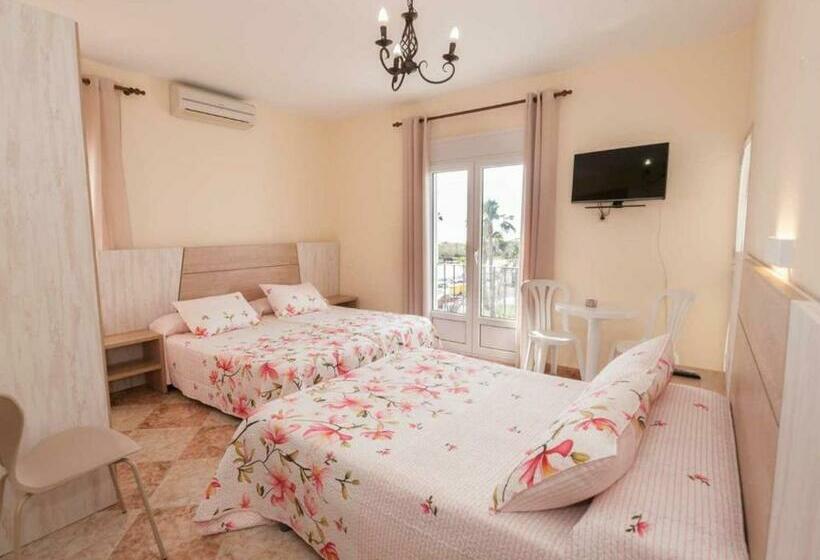 فندق Hostal Sonrisa Del Mar