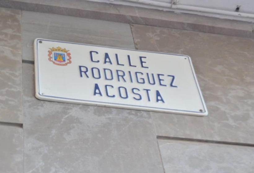 Отель Hostal Tropical