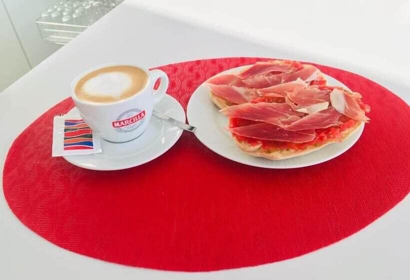 Отель Hostal Tropical