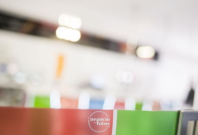 Отель Hostal Tropical