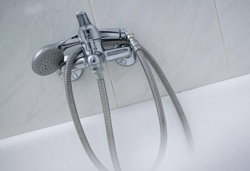 Отель Hostal Tropical