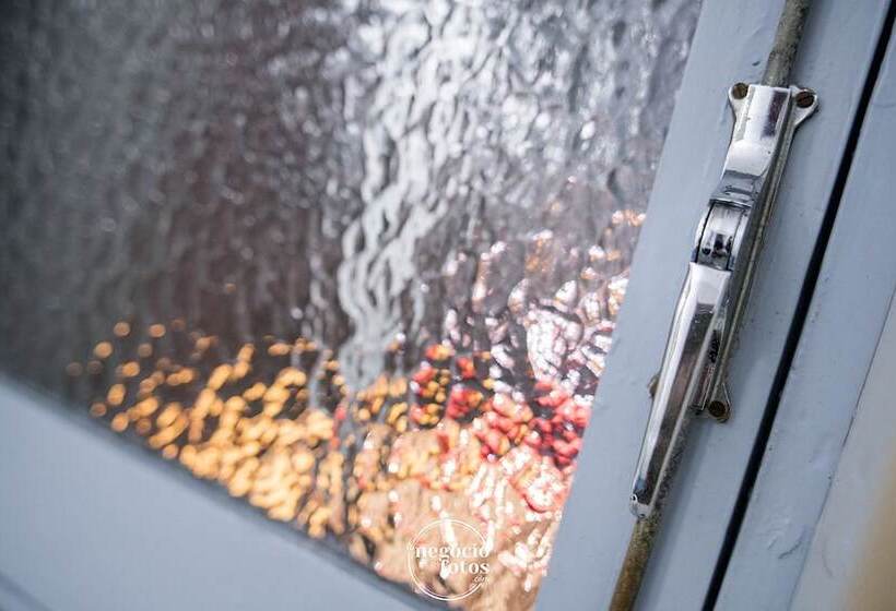 Отель Hostal Tropical