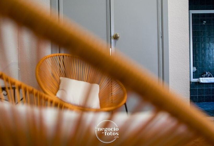 Отель Hostal Tropical