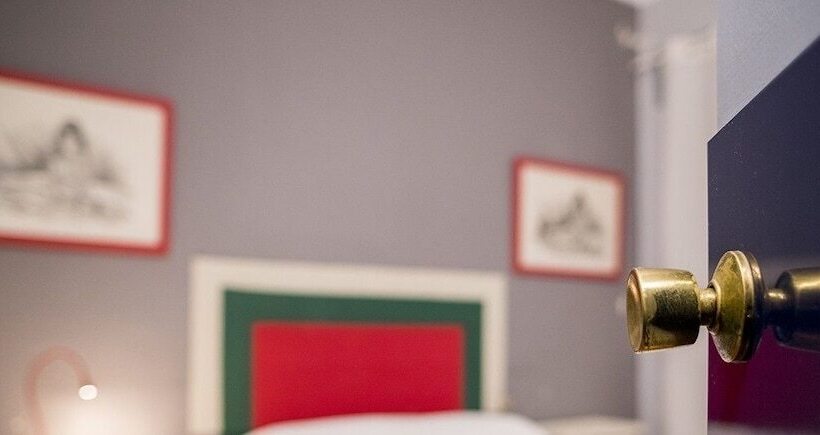 Отель Hostal Tropical