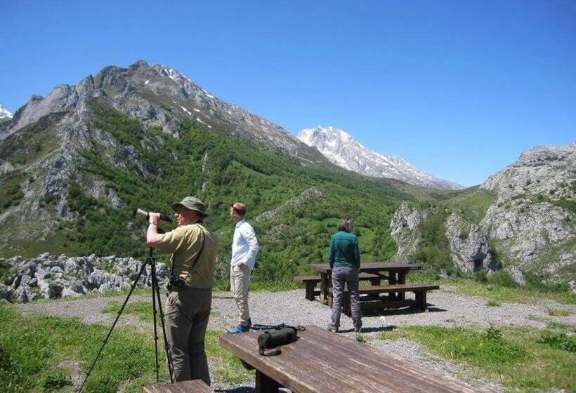 هتل Hosteria Picos De Europa