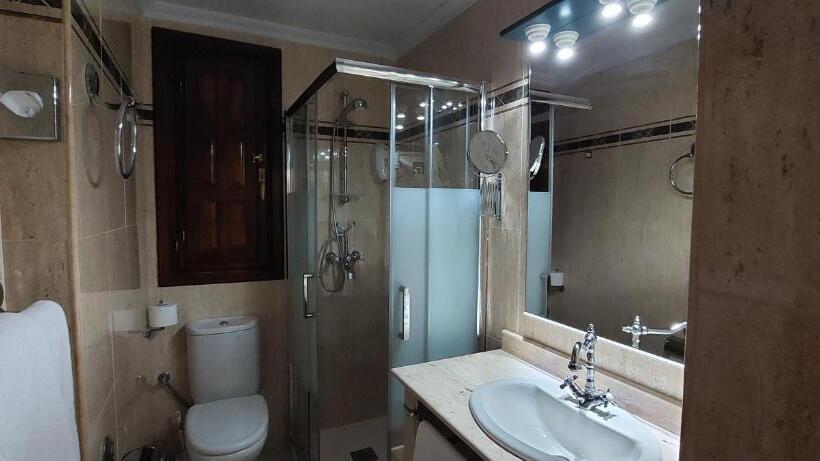 هتل Hosteria Picos De Europa