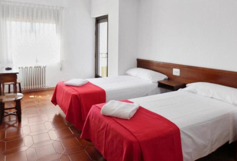 Отель Hostal La Torre