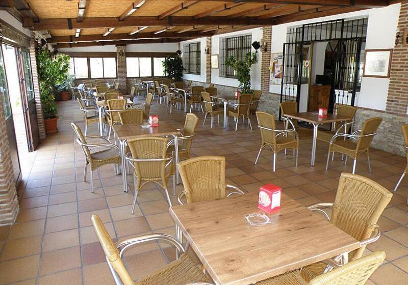 Отель Hostal Las Acacias