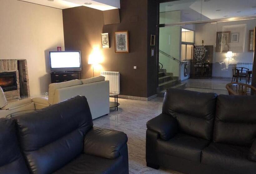 هتل Monasterio De Santa Maria De Valvanera