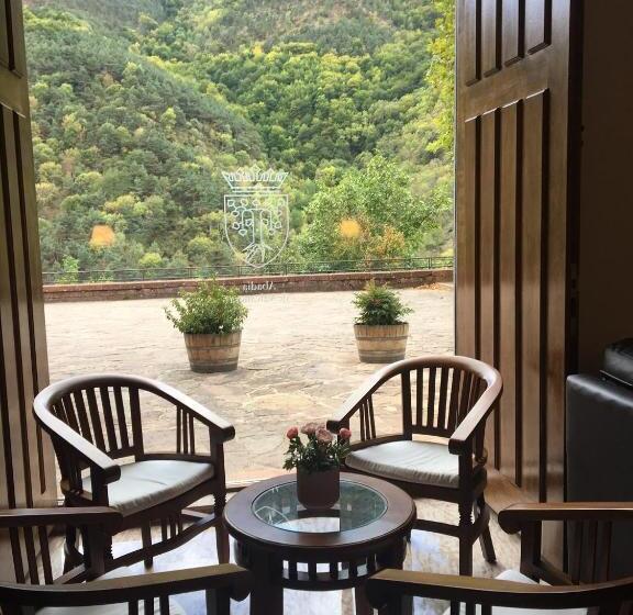 هتل Monasterio De Santa Maria De Valvanera