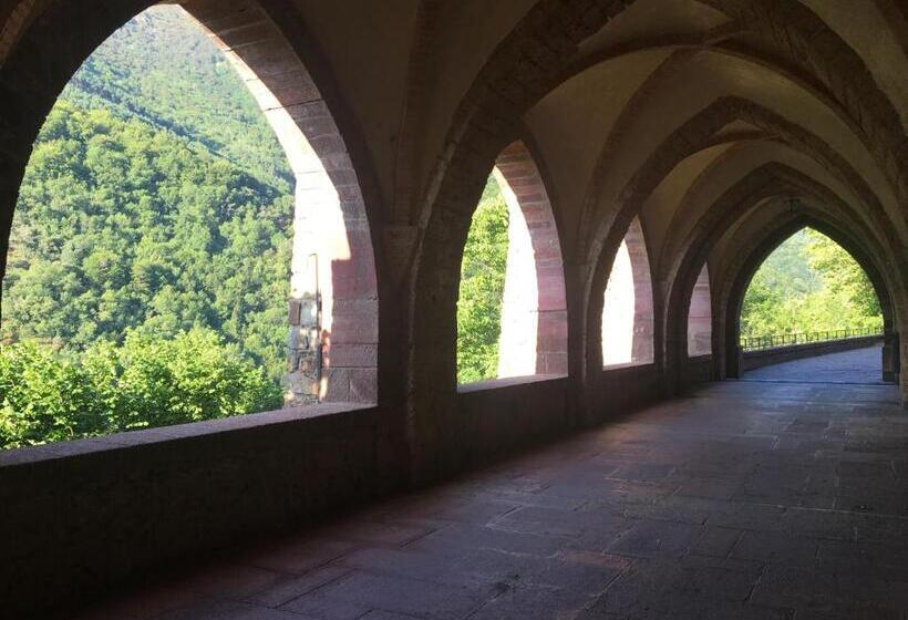هتل Monasterio De Santa Maria De Valvanera
