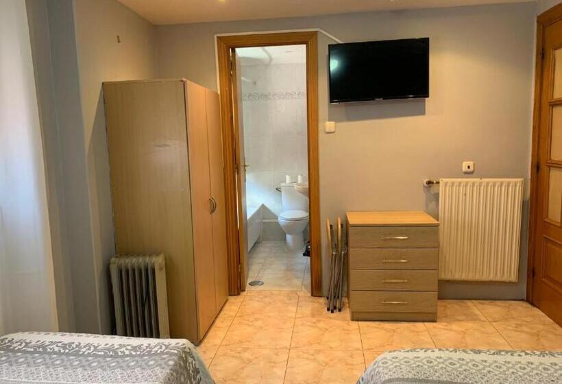 酒店 Pensión Bowling