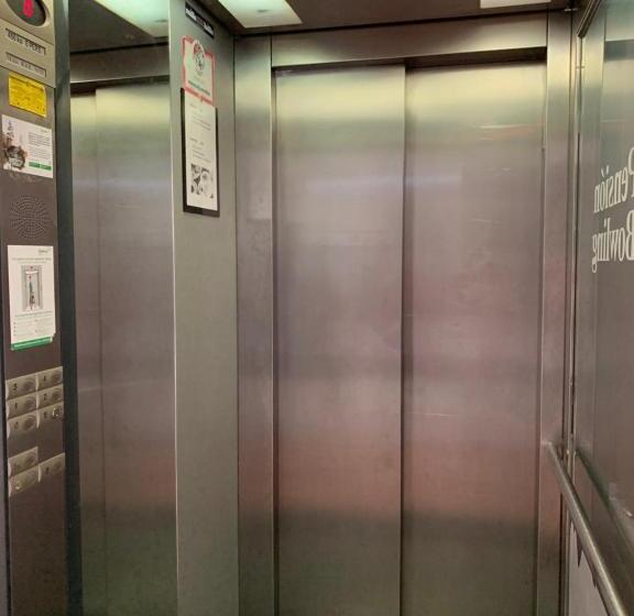 酒店 Pensión Bowling