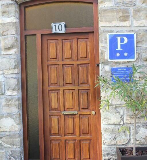 فندق Pensión Lagunak