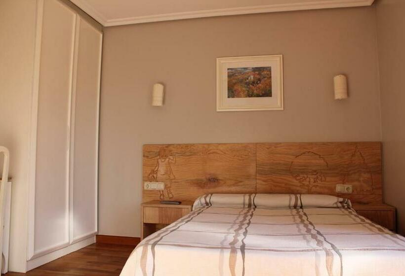 فندق Pensión Lagunak