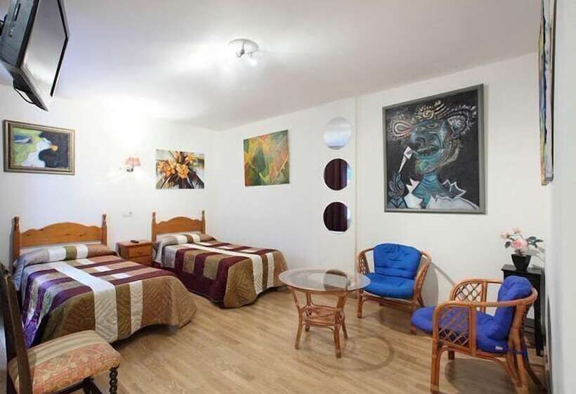 هتل Pensión Landazuri