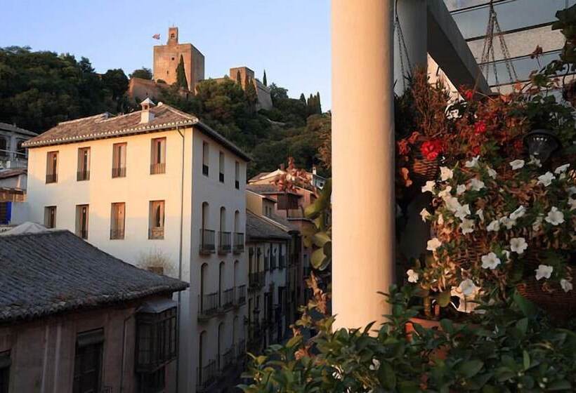 هتل Pensión Landazuri