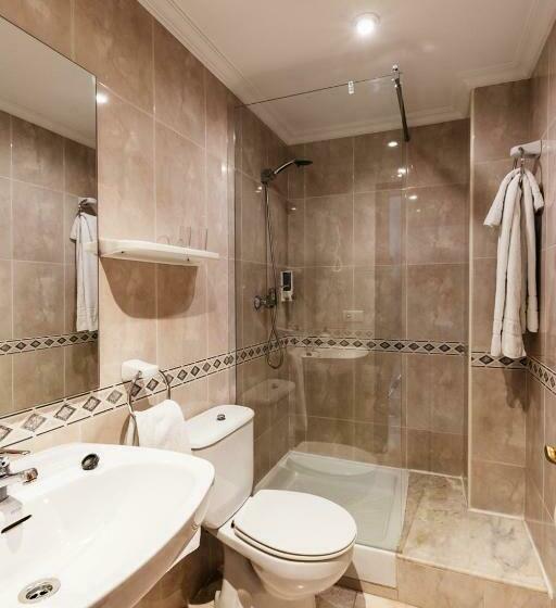 هتل Pensión Zumardi