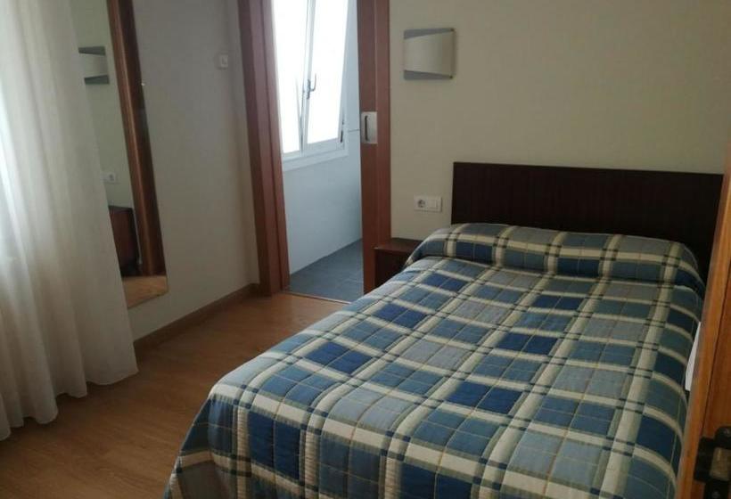 בית מלון כפרי Pension Restaurante La Bombilla