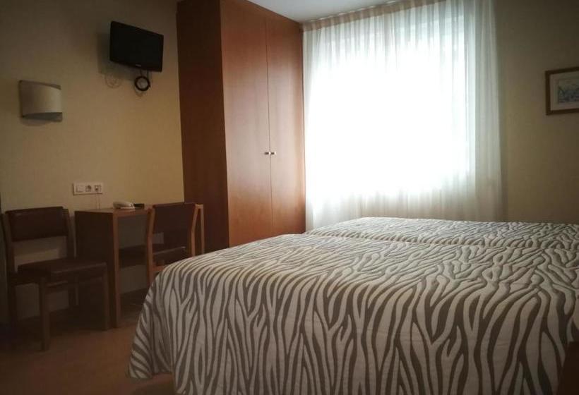 בית מלון כפרי Pension Restaurante La Bombilla