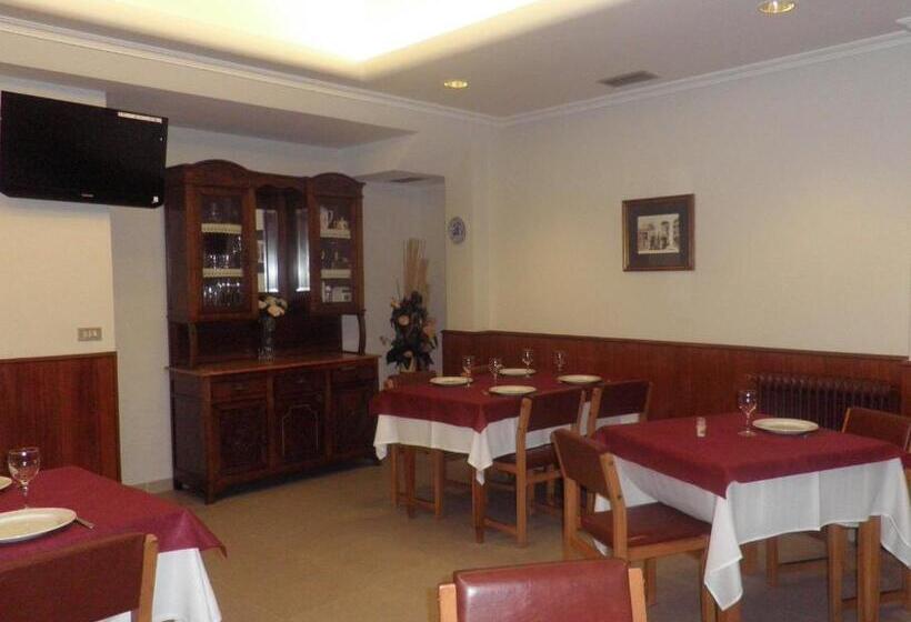 בית מלון כפרי Pension Restaurante La Bombilla