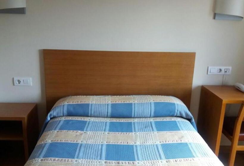 בית מלון כפרי Pension Restaurante La Bombilla