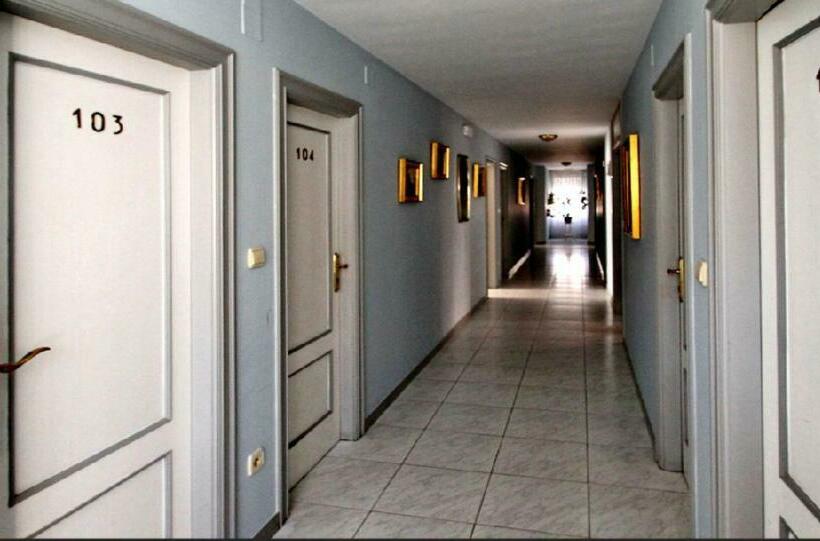 هتل Pension Rocio