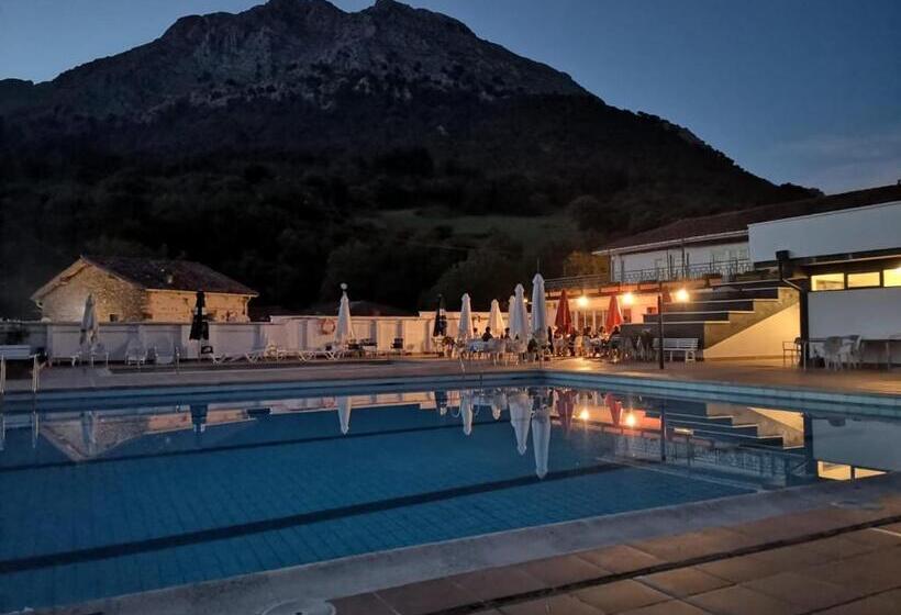 בית מלון כפרי Pension Uxarte