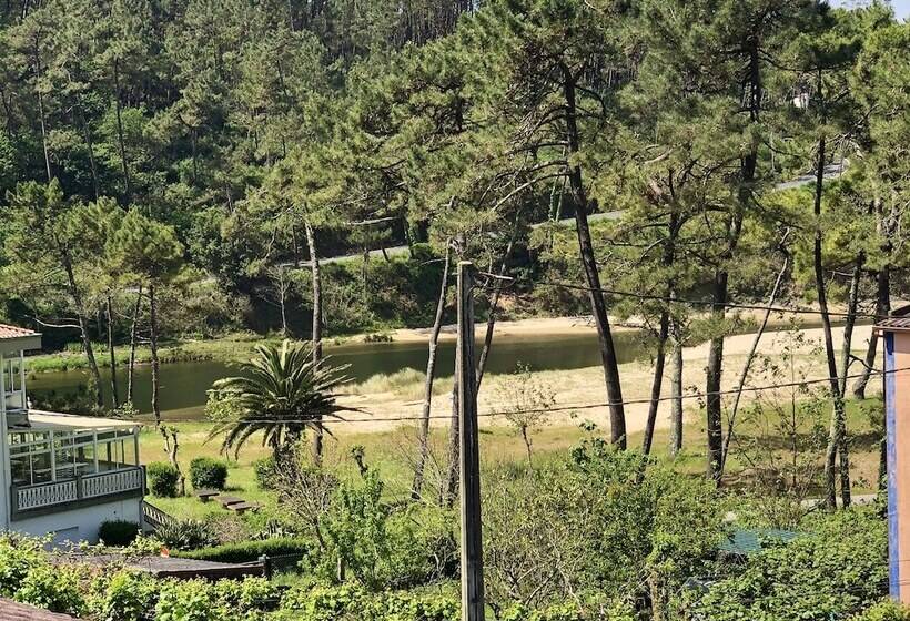 ホテル Playa De Lago