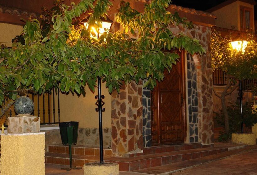 هتل Rural La Villa Don Quijote