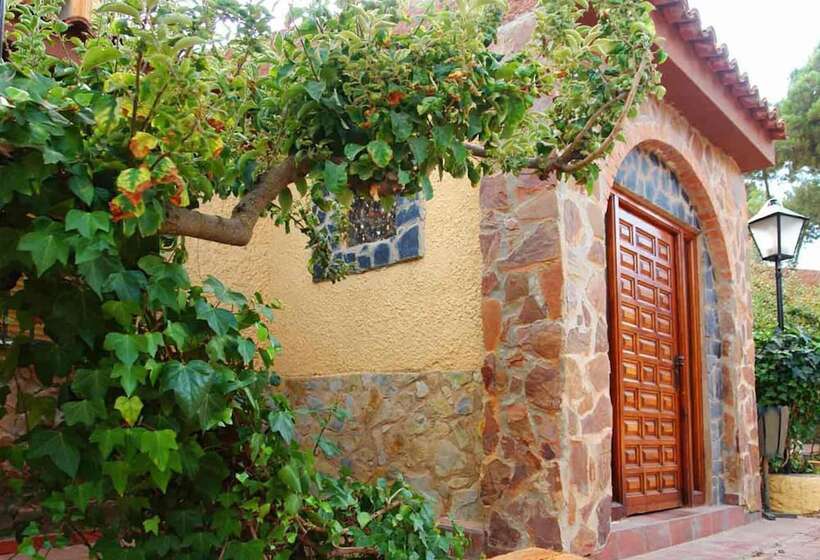 هتل Rural La Villa Don Quijote