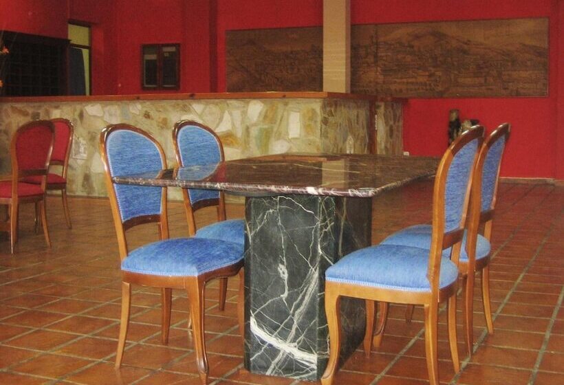 هتل Rural La Villa Don Quijote