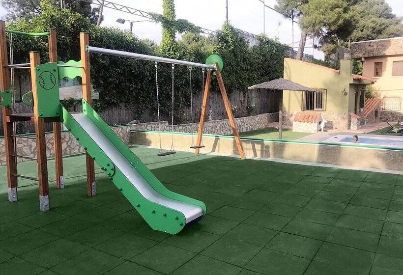 هتل Rural La Villa Don Quijote