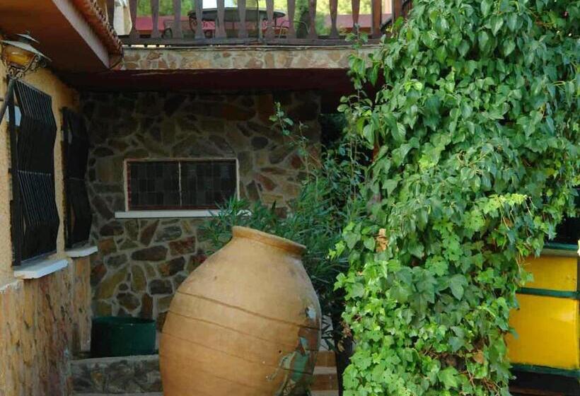 هتل Rural La Villa Don Quijote