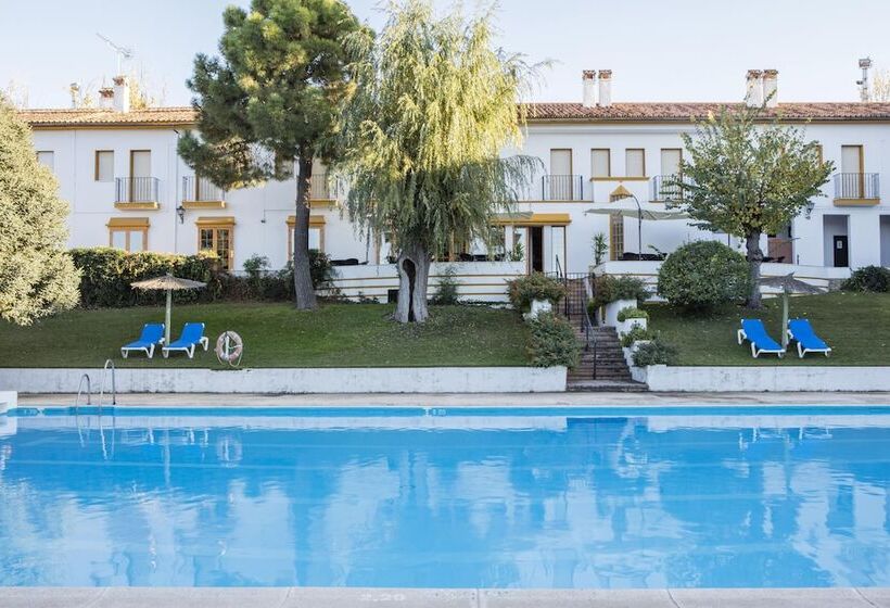 فندق ريفى Tugasa El Almendral