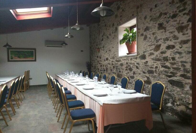 بنسيون Hostal San Paio