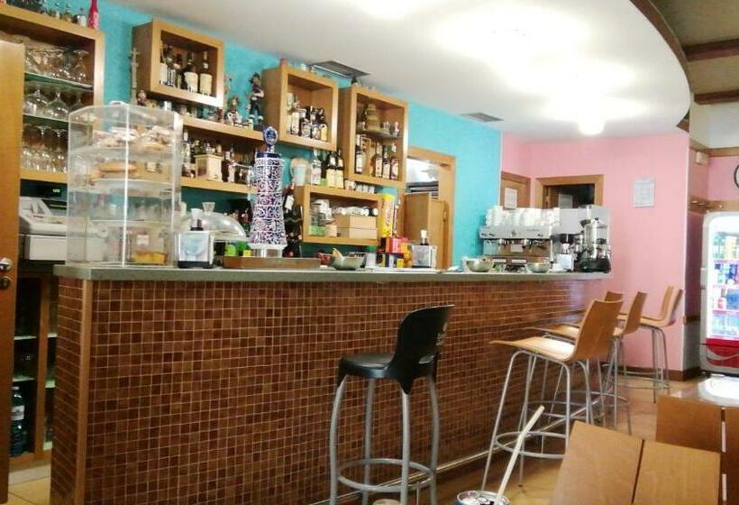 Pico Sacro I Hostal Pension Santiago De Compostela