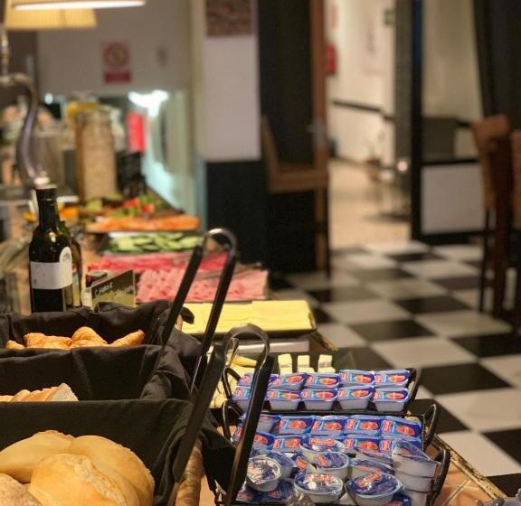 هاستل Hostal Tierramar