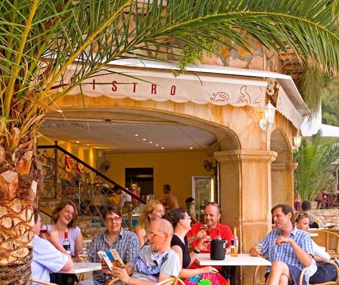 Apartamentos Cala Santanyi