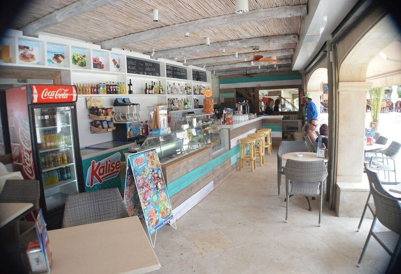 Apartamentos Cala Santanyi