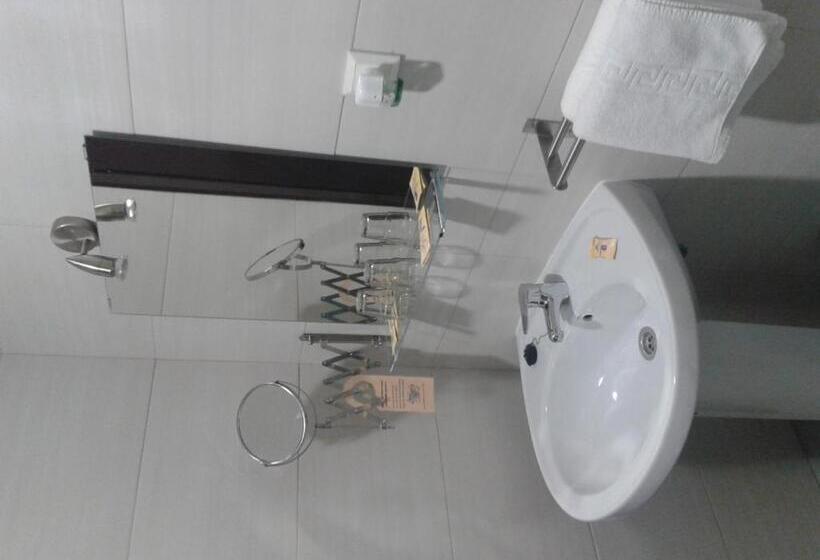 Complejo Hotelero Saga