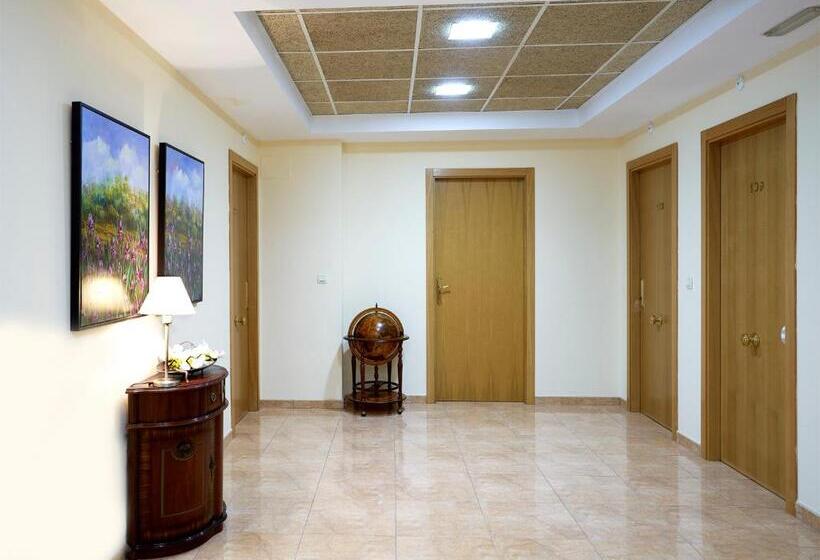 簡易ホテル Anna