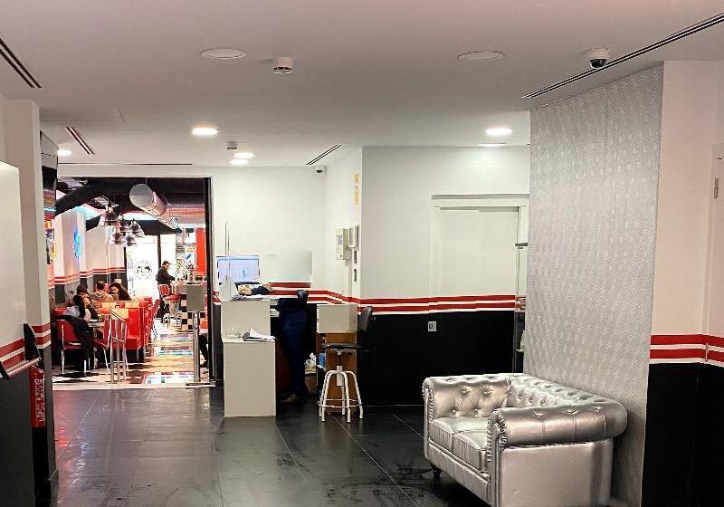 مسافرخانه Bcn Urbaness Hotels Bonavista