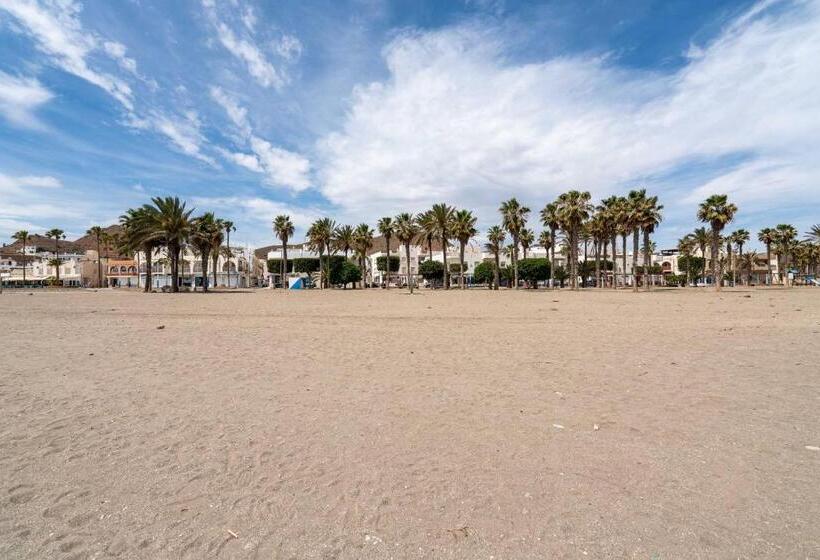 簡易ホテル Bf Rooms Carboneras