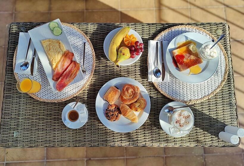 فندق فئة نجمة واحدة Boutique Hotel Oriola