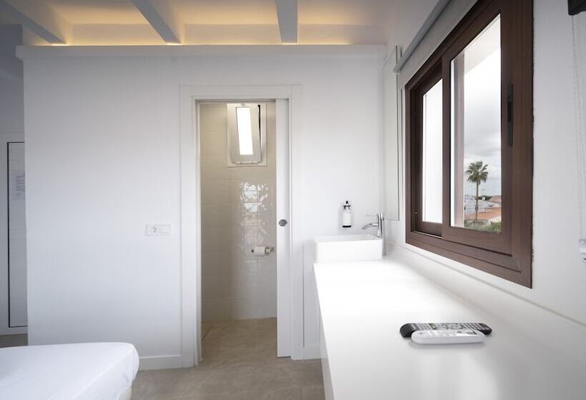 فندق فئة نجمة واحدة Castell De Lo