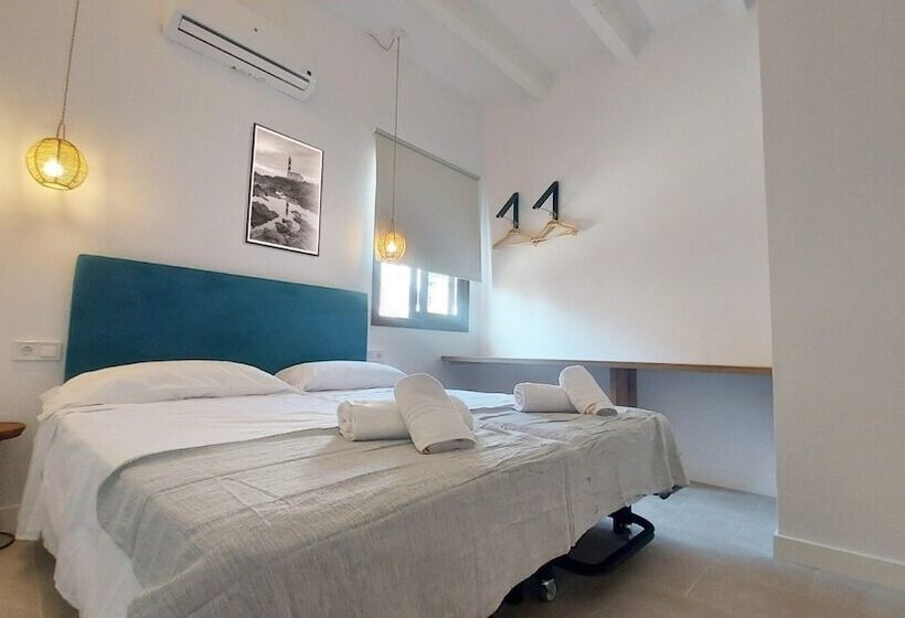 فندق فئة نجمة واحدة Castell De Lo