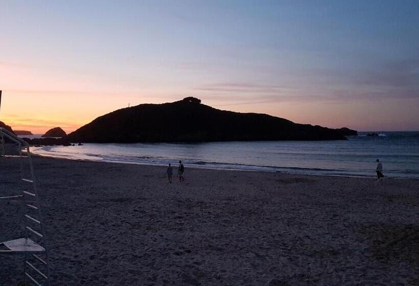 Hostal De La Playa